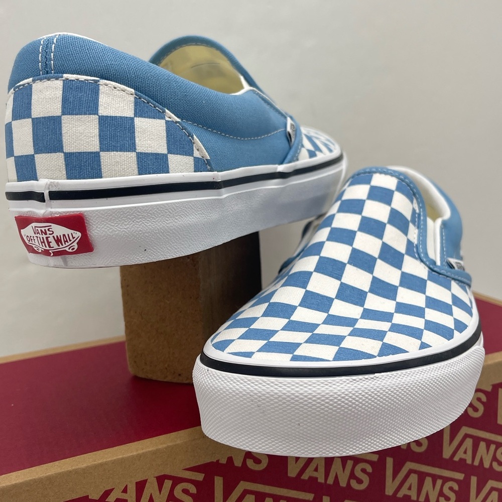 Vans Men’s Blue White Checkered Classic Slip-On
Color Theory Checkerboard - Picture 12 of 16
